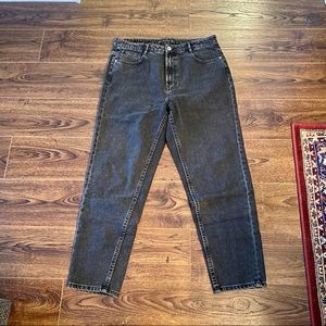 NEVER WORN ZARA MOM JEANS